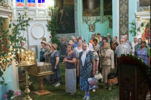 Божественная литургия в храме Сошествия Святого Духа г. Саратова