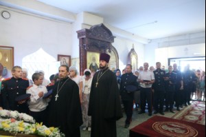 Божественная литургия в храме во имя святителя Тихона, епископа Воронежского, Задонского чудотворца г.Саратова