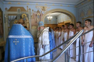 Крещальная литургия в Свято-Троицком кафедральном соборе г. Саратова