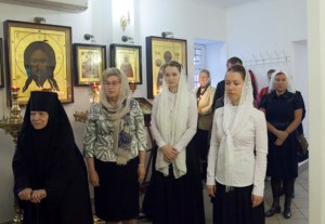 Божественная литургия в храме в честь Воздвижения Честнаго и Животворящего Креста Господня г. Саратова