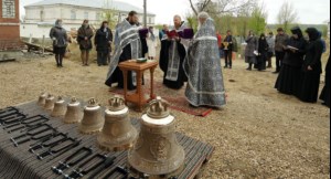 Освящены колокола храма Владимирского женского монастыря г. Вольска