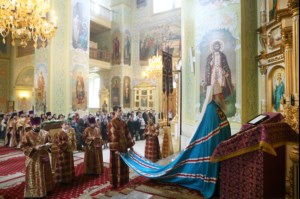 Вечерня в соединении с Литургией Василия Великого и Чин умовения ног в храме в честь Покрова Пресвятой Богородицы г.Саратова