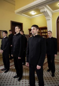 Царские часы на Архиерейском подворье — храме во имя святого апостола и евангелиста Иоанна Богослова при Саратовской православной духовной семинарии