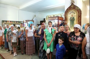 Божественная литургия в храме во имя святителя Тихона, епископа Воронежского, Задонского чудотворца г. Саратова