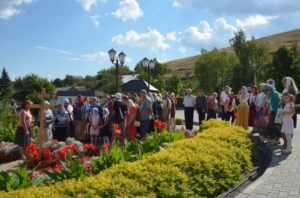 В память о новомучениках Саратовских