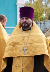 Совершено освящение крестов и куполов строящегося храма во имя святого благоверного князя Михаила Черниговского и боярина его Феодора г. Саратова