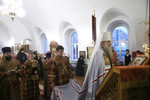 Божественная литургия в Спасо-Преображенском мужском монастыре г.Саратова