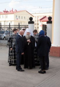 Литургия Преждеосвященных Даров, малое повечерие, утреня и первый час на Архиерейском подворье — храме во имя святых равноапостольных Кирилла и Мефодия при СГУ