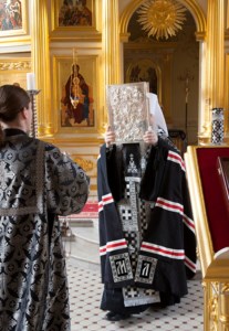 Царские часы на Архиерейском подворье — храме во имя святого апостола и евангелиста Иоанна Богослова при Саратовской православной духовной семинарии