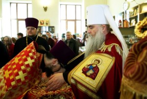 Всенощное бдение на Архиерейском подворье — храме во имя преподобного Серафима Саровского г.Саратова