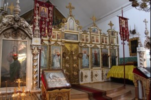 Божественная литургия в храме всех Крымских святых и великомученика Феодора Стратилата в г. Алушта