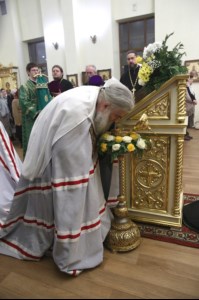 Божественная литургия на Архиерейском подворье — храме во имя преподобного Серафима Саровского г.Саратова
