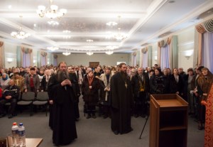 В Саратове прошла встреча с протоиереем Артемием Владимировым