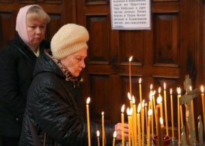 Божественная литургия и панихида в храме во имя святителя и чудотворца Николая на Елшанском кладбище г.Саратова