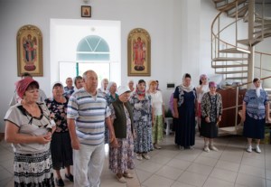 Божественная литургия в храме святых первоверховных апостолов Петра и Павла г. Красноармейска