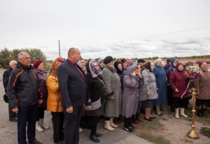 Освящение поклонного креста на въезде в г. Шиханы