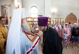 Божественная литургия в храме во имя святых первоверховных апостолов Петра и Павла г. Аткарска