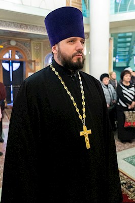 Божественная литургия в храме Всех святых, в земле Русской просиявших, г. Саратова