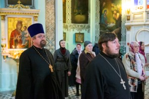 Литургия Преждеосвященных Даров в храме в честь Сошествия Святого Духа г. Саратова