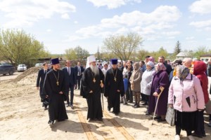 Митрополит Лонгин освятил колокола Свято-Никольского храма села Октябрьский Городок