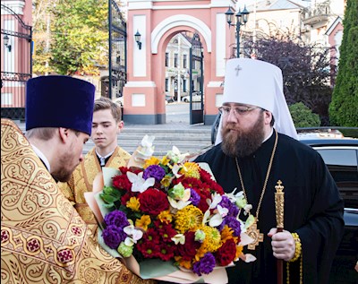 Божественная литургия в Свято-Троицком кафедральном соборе г. Саратова