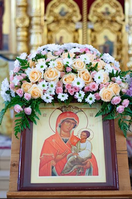 Митрополит Игнатий совершил Божественную литургию в храме Казанской иконы Божией Матери г. Саратова