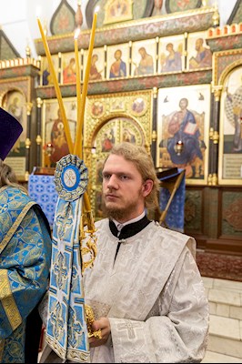 Божественная литургия на Архиерейском подворье – в храме в честь иконы Божией Матери «Утоли моя печали» г. Саратова