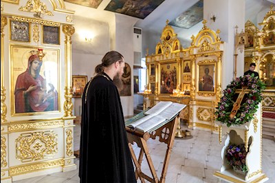 Литургия Преждеосвященных Даров в храме в честь Покрова Пресвятой Богородицы г. Покровска (Энгельса)