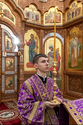 Божественная литургия в храме в честь святого равноапостольного великого князя Владимира г. Саратова