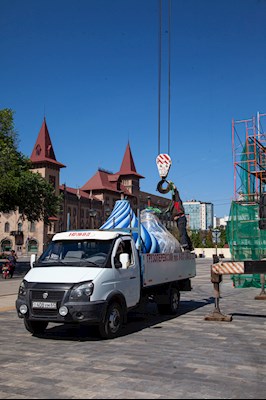 Установлены купола саратовского храма в честь иконы Божией Матери «Утоли моя печали»