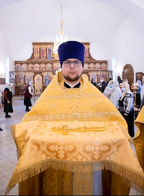 Митрополит Игнатий совершил Божественную литургию в храме святителя Николая Японского г. Саратова
