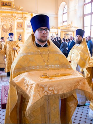 Митрополит Игнатий совершил Божественную литургию в храме во имя святого апостола и евангелиста Иоанна Богослова при СПДС