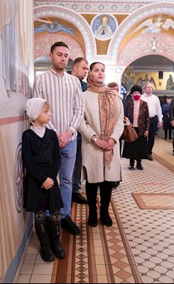 Митрополит Игнатий совершил Божественную литургию в Свято-Троицком кафедральном соборе г. Саратова
