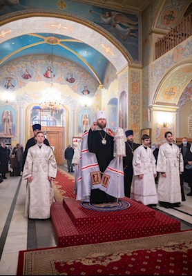 Митрополит Игнатий совершил всенощное бдение в Покровском соборе г. Саратова