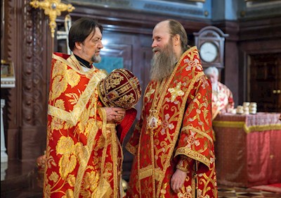Митрополит Игнатий принял участие в Божественной литургии в Храме Христа Спасителя