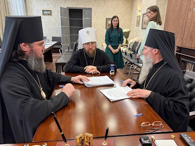 Состоялась передача дел Покровской епархии