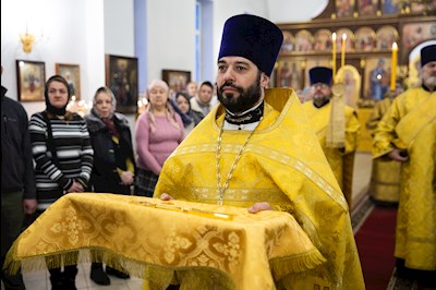 Митрополит Игнатий совершил Божественную литургию в храме во имя святителя Николая Японского г. Саратова