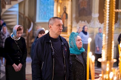 Митрополит Игнатий совершил всенощное бдение в Покровском соборе г. Саратова