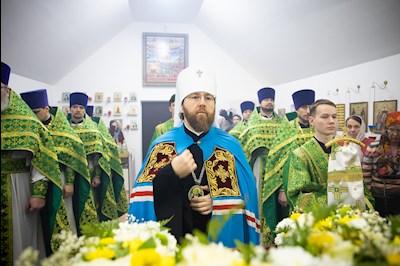 Митрополит Игнатий совершил Великое освящение храма преподобного Серафима Саровского р.п. Татищево и первую Божественную литургию в новоосвященном храме