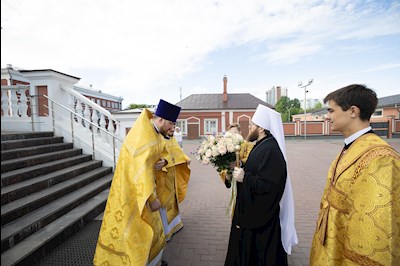Митрополит Игнатий совершил Божественную литургию в Покровском соборе г. Саратова