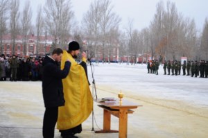 Священник благословил курсантов на военную службу