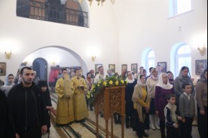 Божественная литургия в храме святителя Иоанна Златоуста в п. Зональный г.Саратова