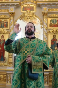 Божественная литургия и Великая вечерня в Свято-Троицком соборе Вольска