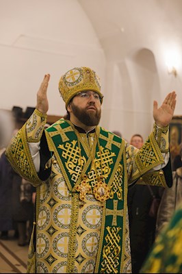 Архиереи Саратовской митрополии совершили Божественную литургию в соборном храме святого благоверного князя Александра Невского г. Ртищево