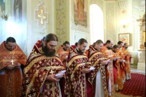 Божественная литургия в храме в честь Покрова Пресвятой Богородицы г. Саратова