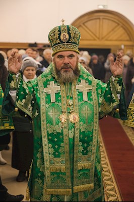 Архиереи Саратовской митрополии совершили Божественную литургию в соборном храме святого благоверного князя Александра Невского г. Ртищево