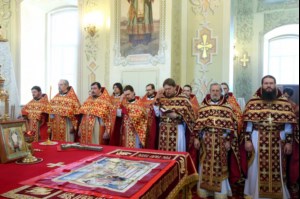 Божественная литургия в храме в честь Покрова Пресвятой Богородицы г. Саратова