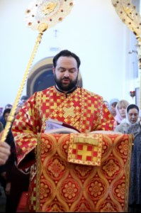 Митрополит Лонгин возглавил Литургию с сурдопереводом