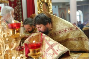 Божественная литургия в храме во имя Всех святых, в земле Российской просиявших, г.Саратова