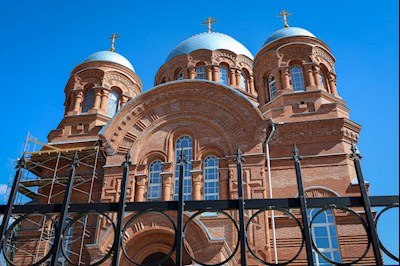 Митрополит Игнатий совершил объезд саратовских храмов
